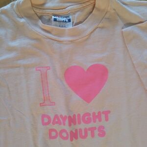 Vintage I Love Heart DayNight Donuts Oregon Neon T-Shirt